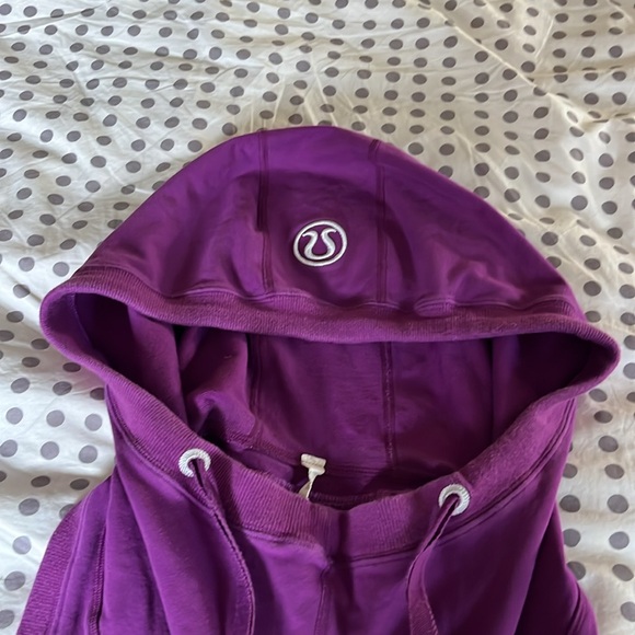 Lululemon Sleeveless Scuba Hoodie 8 - Picture 2 of 4